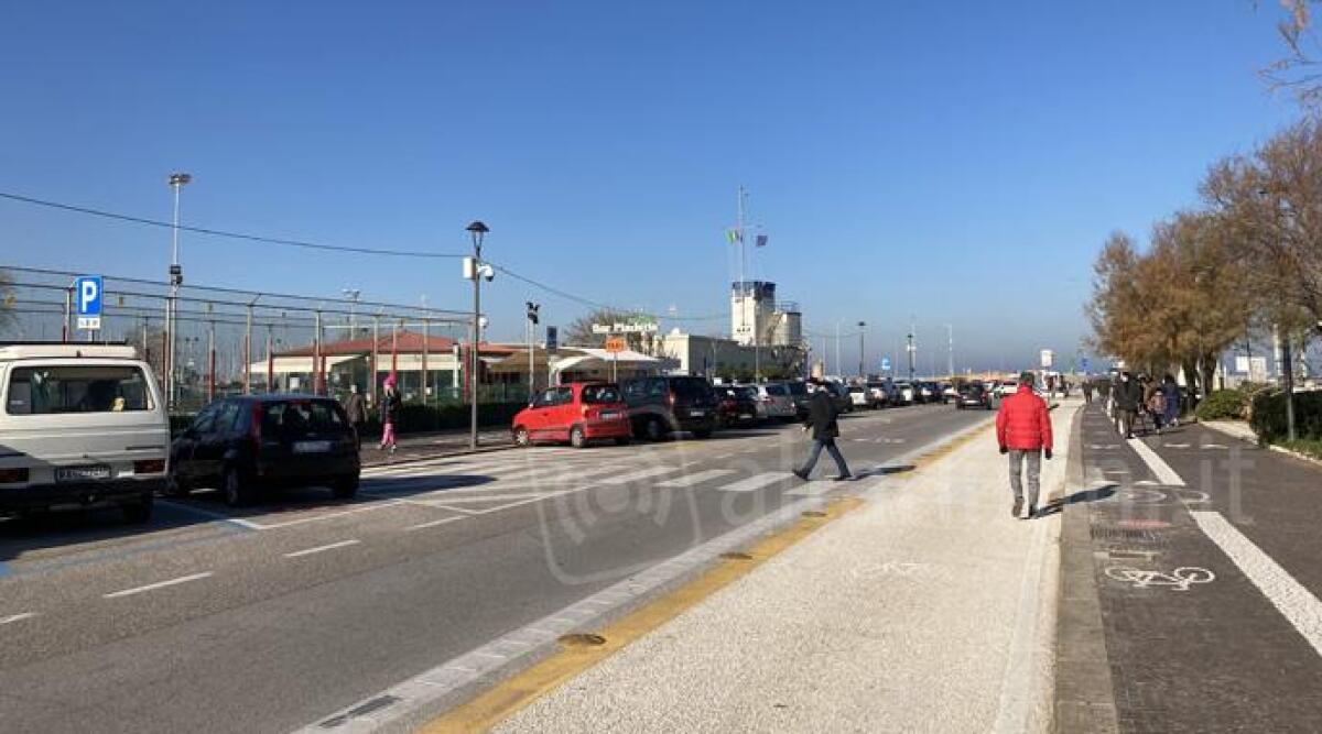 Renzi chiede interventi nel 'Triangolone' di Marina Centro: '&Egrave; il biglietto da visita della citt&agrave;' - 