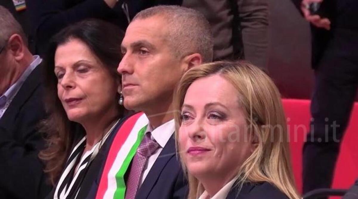 Premier Giorgia Meloni a Rimini, 'No a salario minimo per legge' - La premier Giorgia Meloni con il sindaco di Rimini Jamil Sadegholvaad FACEBOOK