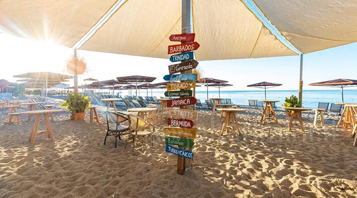 Feste in spiaggia a Riccione fino all'una di notte: la proposta divide - Foto di repertorio