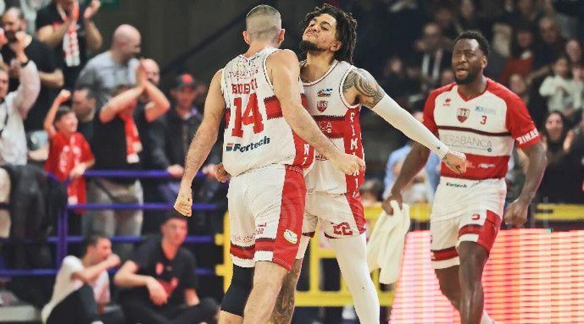 Basket A2, RivieraBanca batte Nard&ograve; 86-78: &egrave; salva - Foto Nicola De Luigi