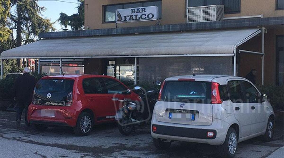 Proprietario del Bar Falco di Rimini affronta i rapinatori armati - Bar Falco ARCHIVIO