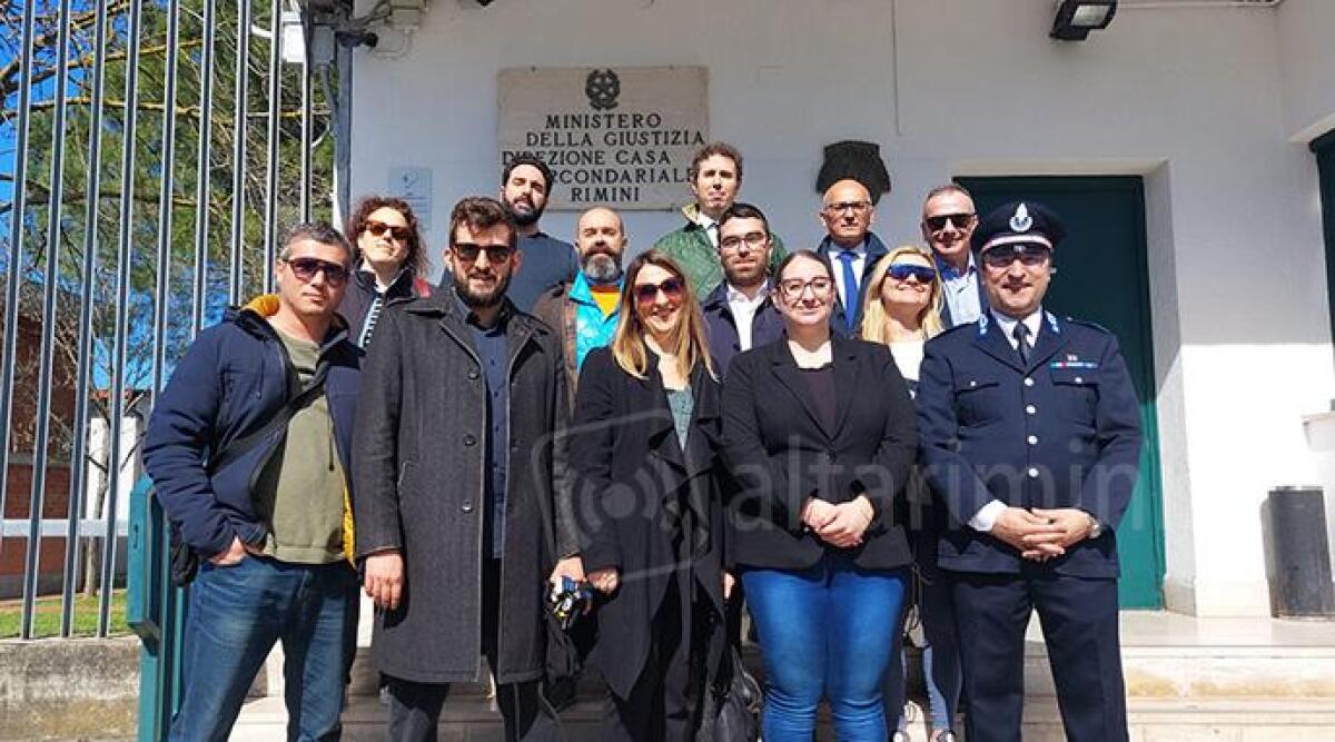 Rimini, per la prima volta il Consiglio Comunale ai 'Casetti': seduta straordinaria in carcere - La Presidente del Consiglio comunale Giulia Corazzi in visita alla Casa Circondariale di Santa Cristina insieme ai Presidenti e Consiglieri della I e IV Commissione consiliare