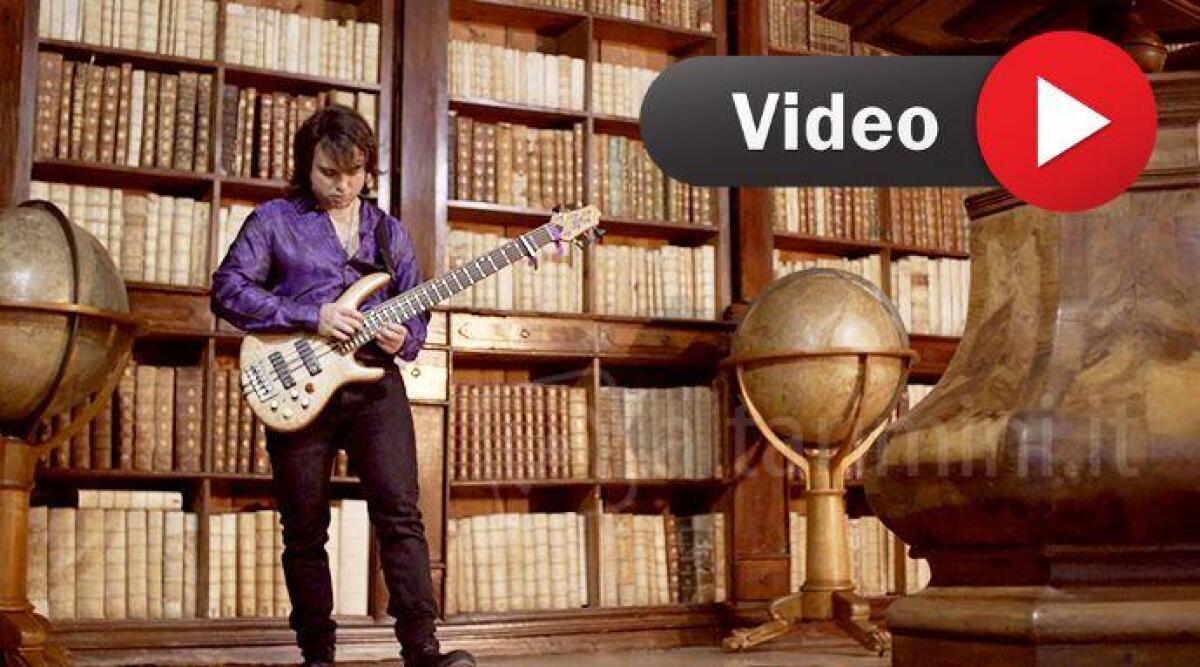 Dalle sale della Gambalunga prende vita "The Magician", la nuova opera di Michele Fraternali - Dal videoclip di "The Magician" di Michele Fraternali
