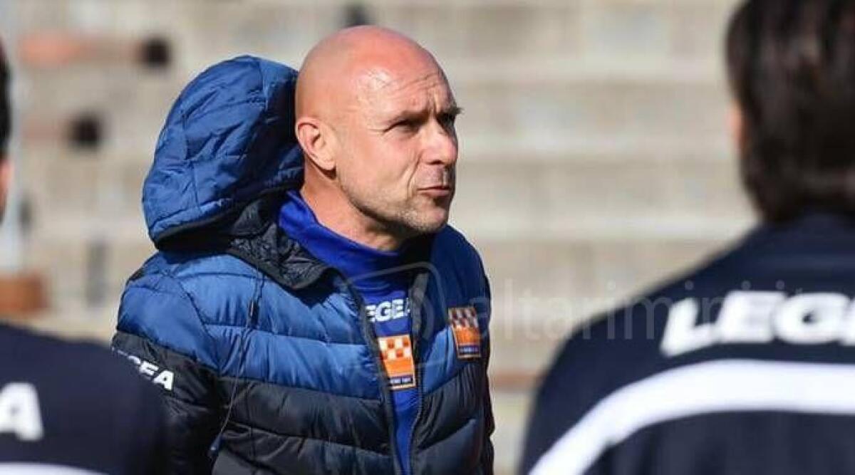 Calcio C, la Torres esonera mister Sottili e richiama Greco - Stefano Sottili