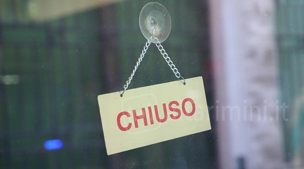 Chiude l'ultima attivit&agrave; economica: situazione critica nelle frazioni di Coriano - Foto di repertorio