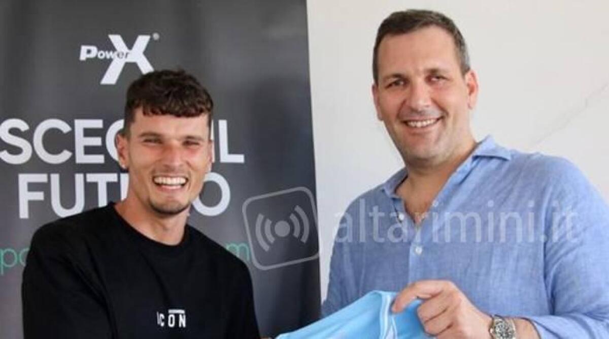 Calcio D, Cassese: 'Nessun interesse per il Rimini, penso solo all'United Riccione' - Cassese con l'ex Rimini Ferrara