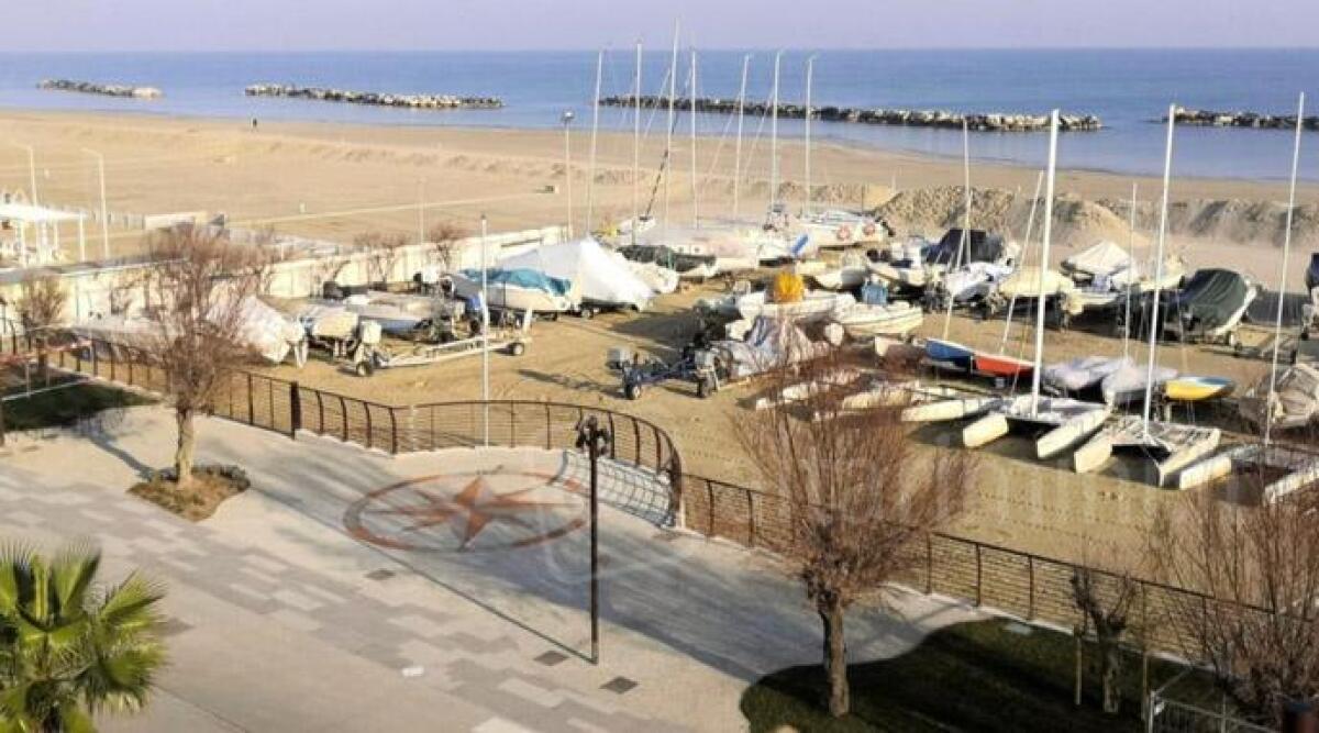 Torre Pedrera, belvedere della spiaggia messo a nuovo: e arriva anche l'area fitness - Panoramica di Torre Pedrera (in gallery foto di Riccardo Gallini)