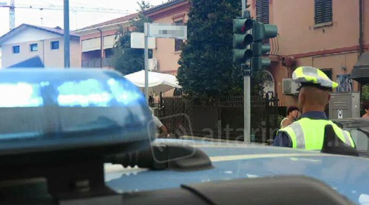 Rimini, durante il controllo al bar spunta un ricercato - 