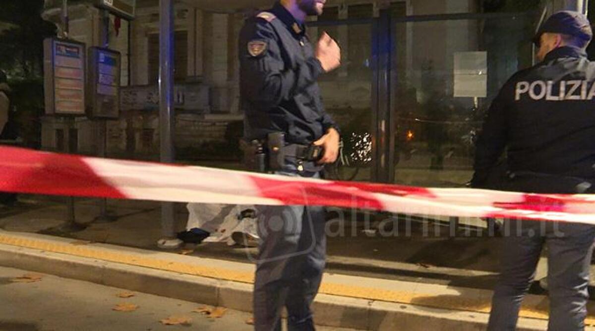 Accoltellato tra la gente mentre aspettava l'autobus: il killer condannato a 16 anni - Il luogo dell'accoltellamento