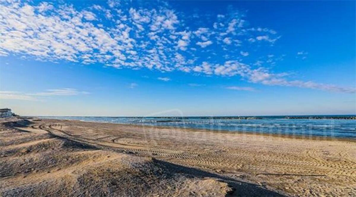 Meteo: weekend parte con un po' di pioggia, poi sabato e domenica tempo stabile - Spiaggia di Bellaria PH ALESSIA BOCCHINI