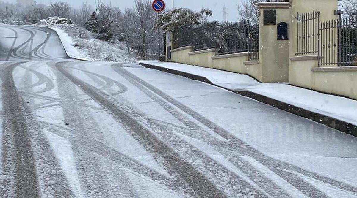 Maltempo e neve: l'alta Valmarecchia sotto la morsa del vortice di bassa pressione - Neve in Alta Valmarecchia