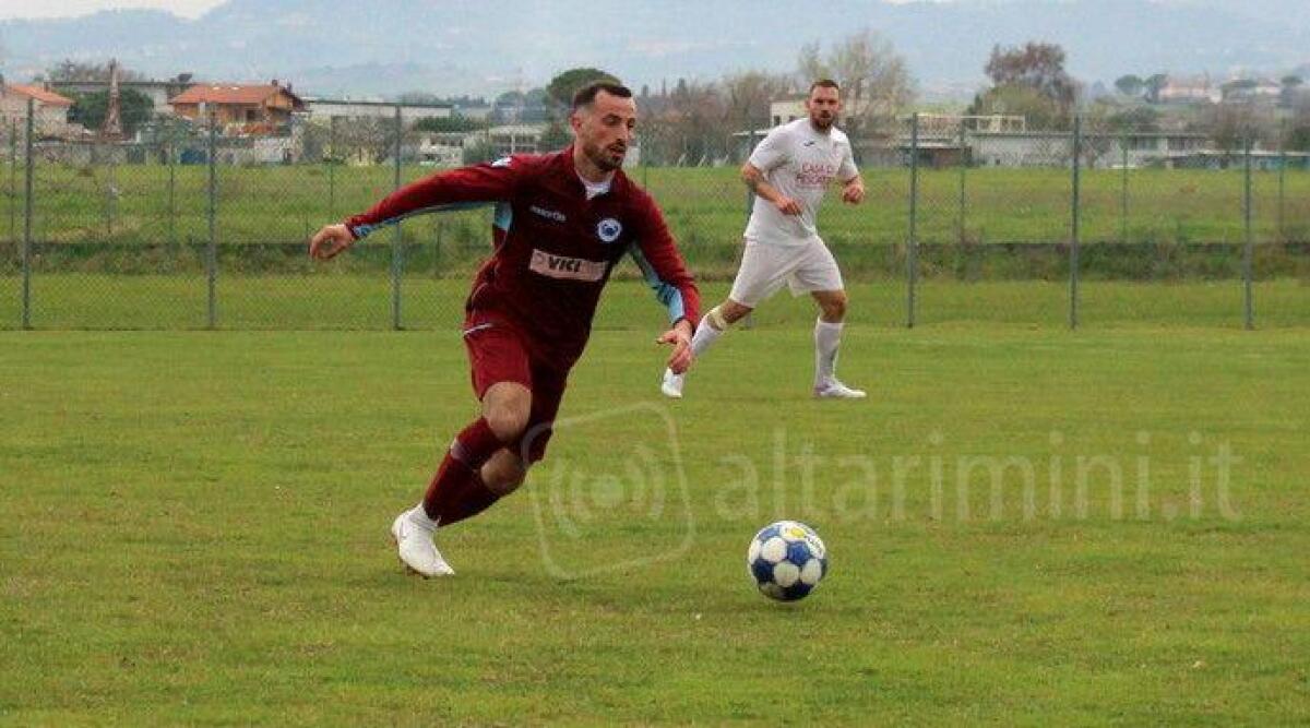 Calcio Prima, Bellariva leader a +3. Rossi: 'A Riccione gran colpo, ma la strada &egrave; ricca di insidie' - Alerssandro Rossi in azione