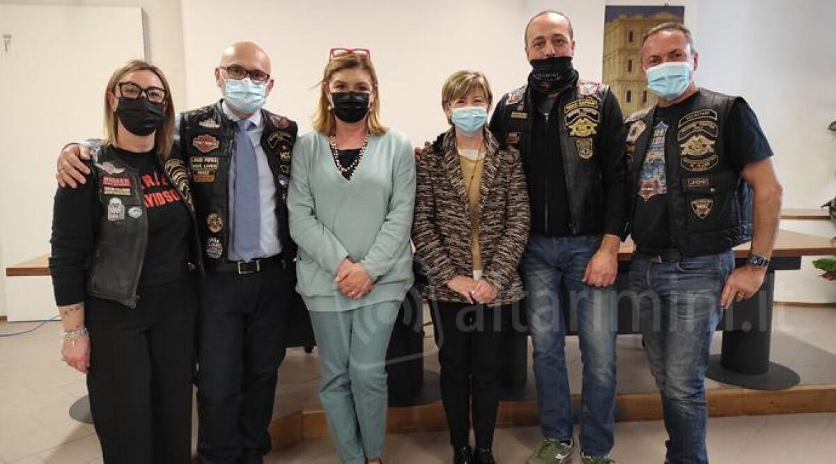 Generosa donazione degli appassionati di Harley all'ospedale di Riccione -