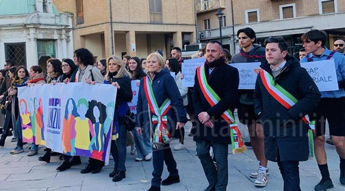 Rimini si mobilita per i diritti delle donne: alpini, atleti e cittadini in marcia contro la violenza di genere - Foto dalla pagina facebook Rompi il Silenzio