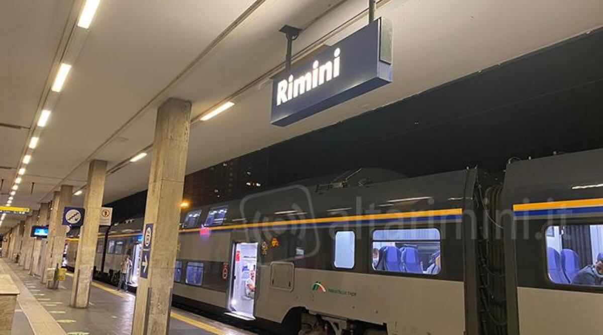 Salvare il collegamento Rimini Roma: il senatore Croatti si impegna a difendere il Frecciabianca - Stazione di Rimini