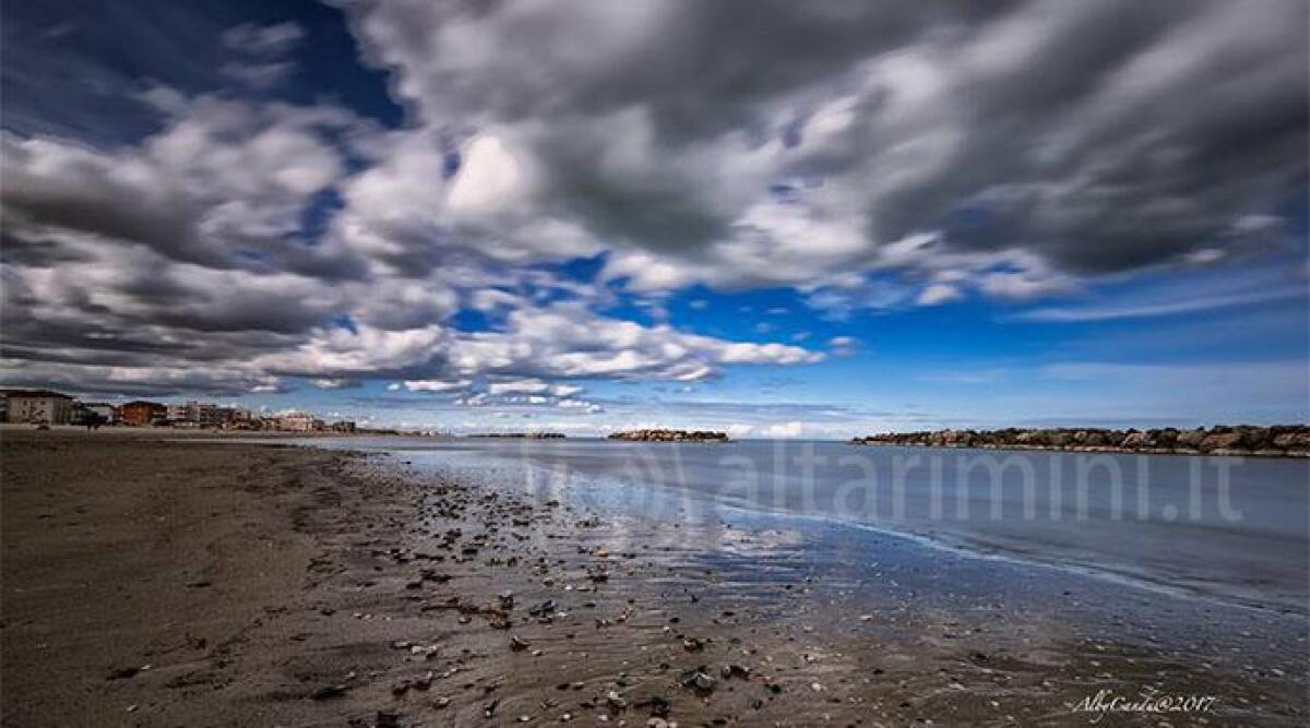 Meteo: qualche piovasco, a ridosso del weekend temperature miti - FOTO Alberto Canducci