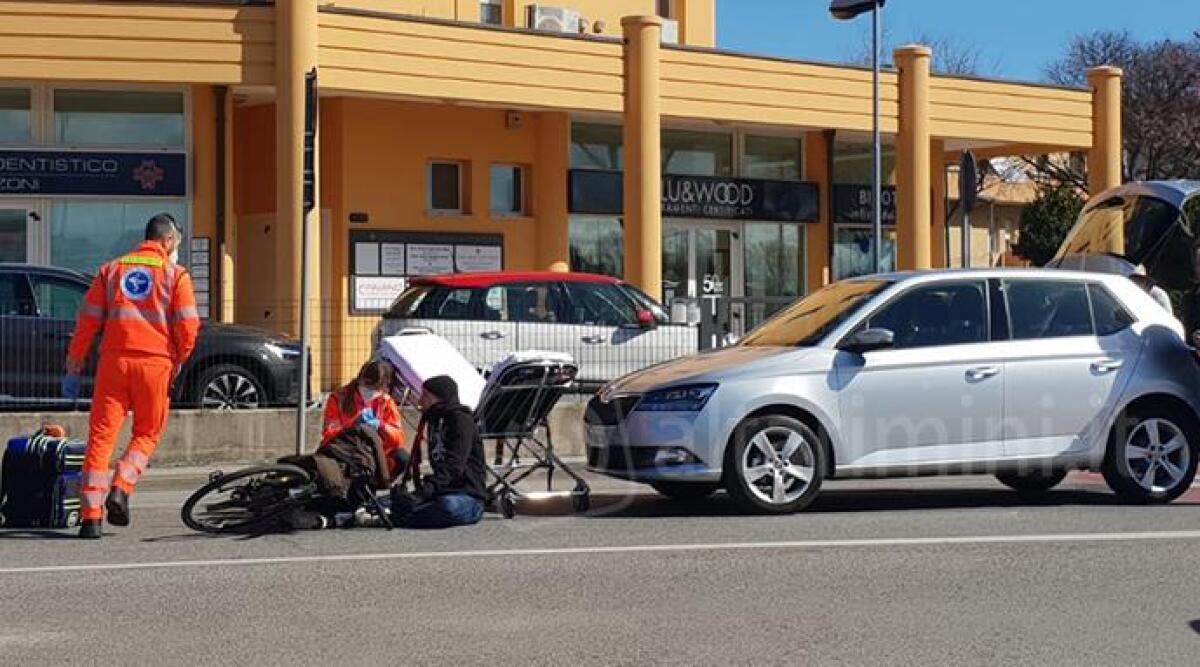 Ciclista investito sulle strisce da auto a Rimini: lievi traumi ma niente di grave - Il luogo dell'incidente