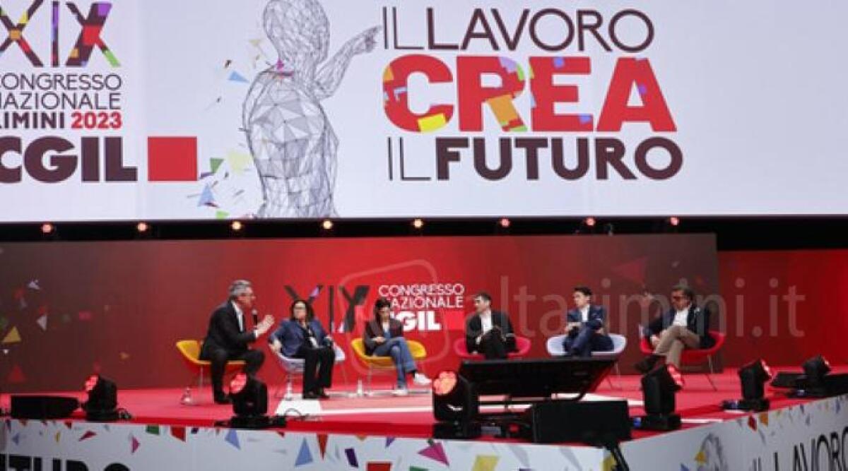 Cgil, ultima giornata di congresso a Rimini, chiude Maurizio Landini - Cgil congresso a Rimini