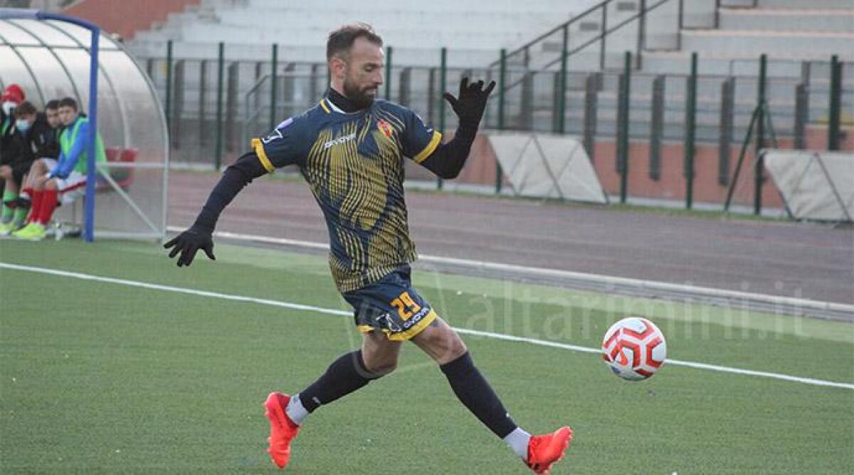 Calcio Eccellenza: Docente in cattedra, doppietta e hurrà Cattolica con la Comacchiese - Docente ARCHIVIO