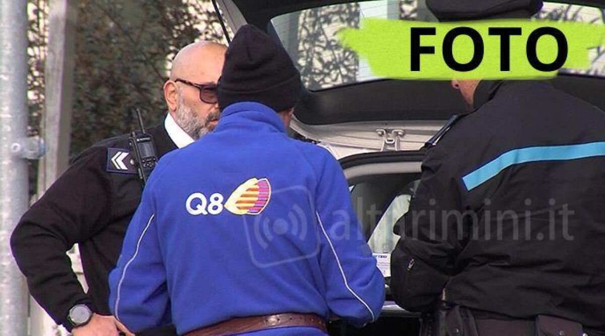 Donna si d&agrave; fuoco in un distributore di benzina: tragico gesto alla frontiera tra San Marino e Rimini - Sono stati trovati vicino al suo cadavere tutti i suoi effetti personali