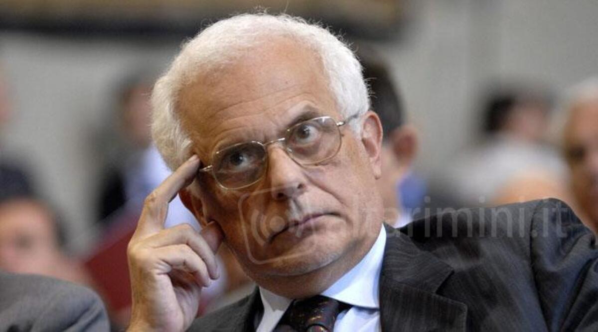 La guerra delle tasse: Vincenzo Visco a Rimini a presentare il suo libro - Vincenzo Visco ADKRONOS