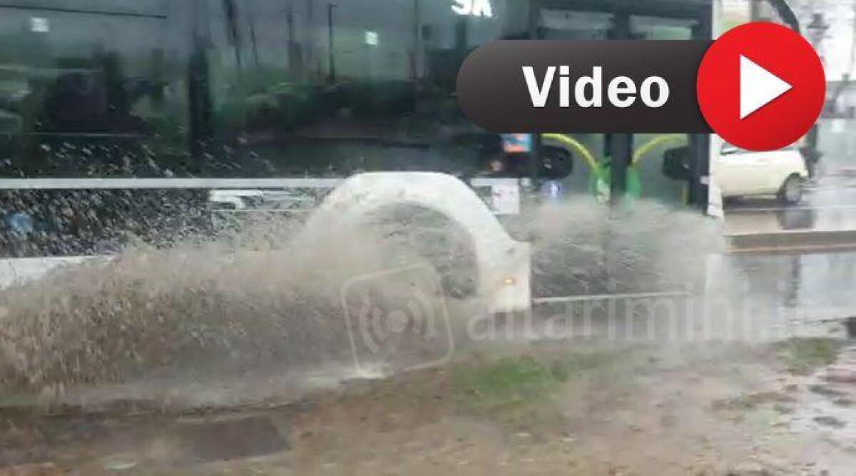 Le pozzanghere della stazione di Rimini: i tassisti chiedono interventi per migliorare il servizio - Pozzanghere come laghi zona stazione
