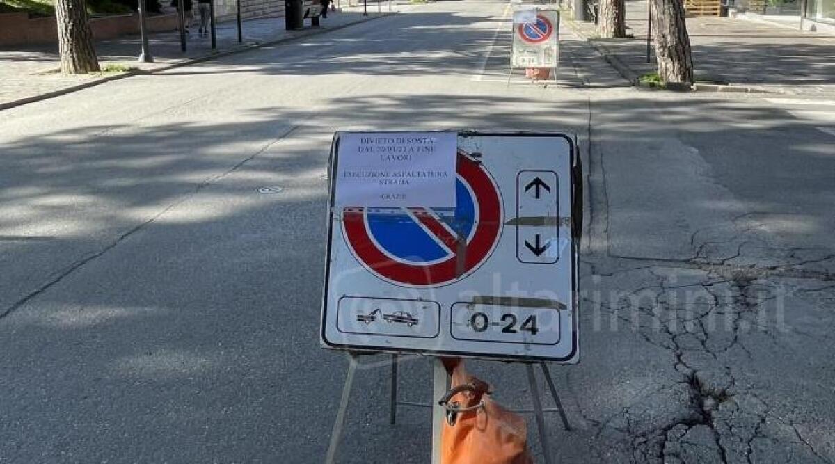 Cattolica, da lunedì 20 marzo lavori di riasfaltatura per la via Mancini - Lavori in via Mancini a Cattolica