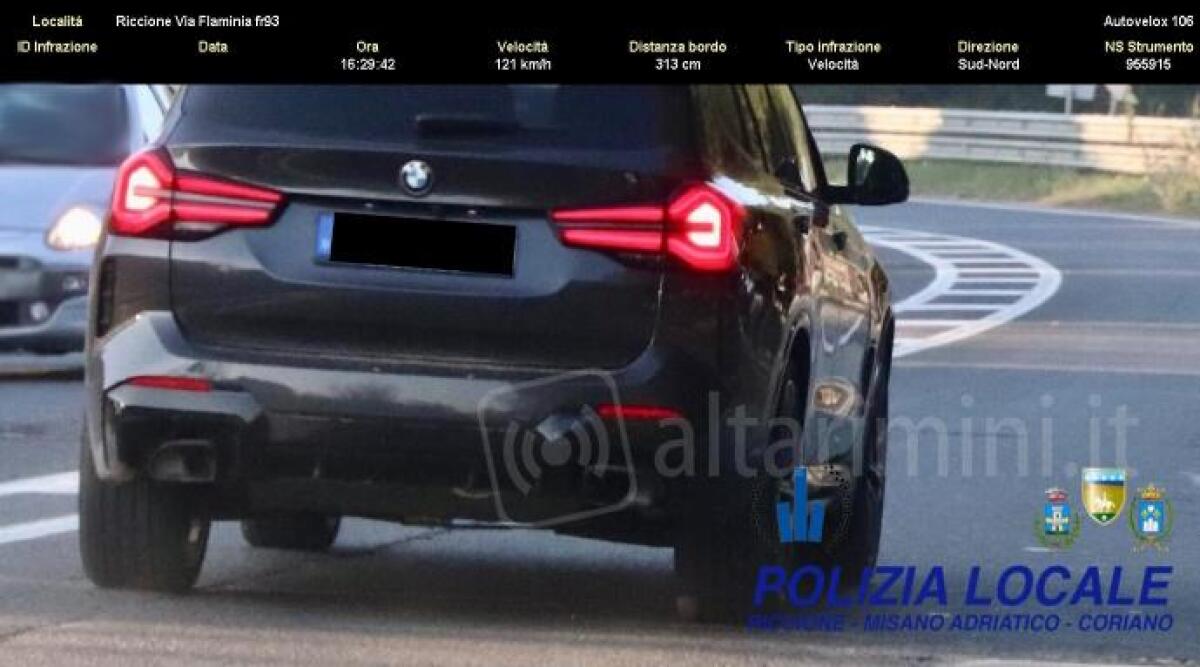 Riccione: passa due volte davanti allo stesso autovelox a oltre i cento chilometri orari - Autovelox Statale 16 a Riccione