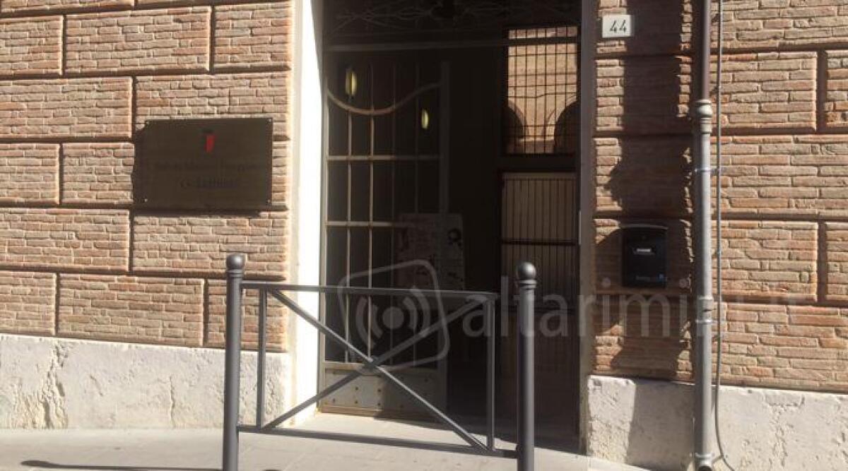 Incontro a Rimini con il rabbino capo della comunit&agrave; ebraica di Ferrara - Ingresso dell'Istituto Lettimi