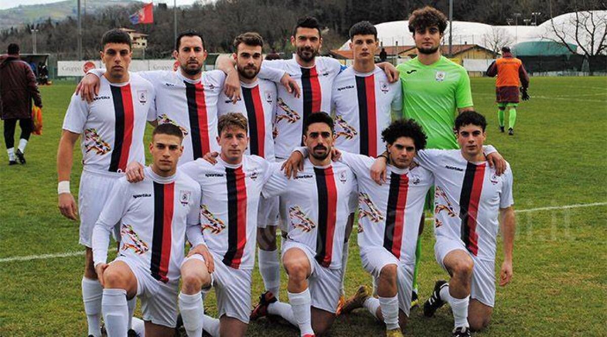 Calcio Eccellenza: un gol per tempo, Pietracuta ko con la Savignanese (2-0) - Un undici del Pietracuta