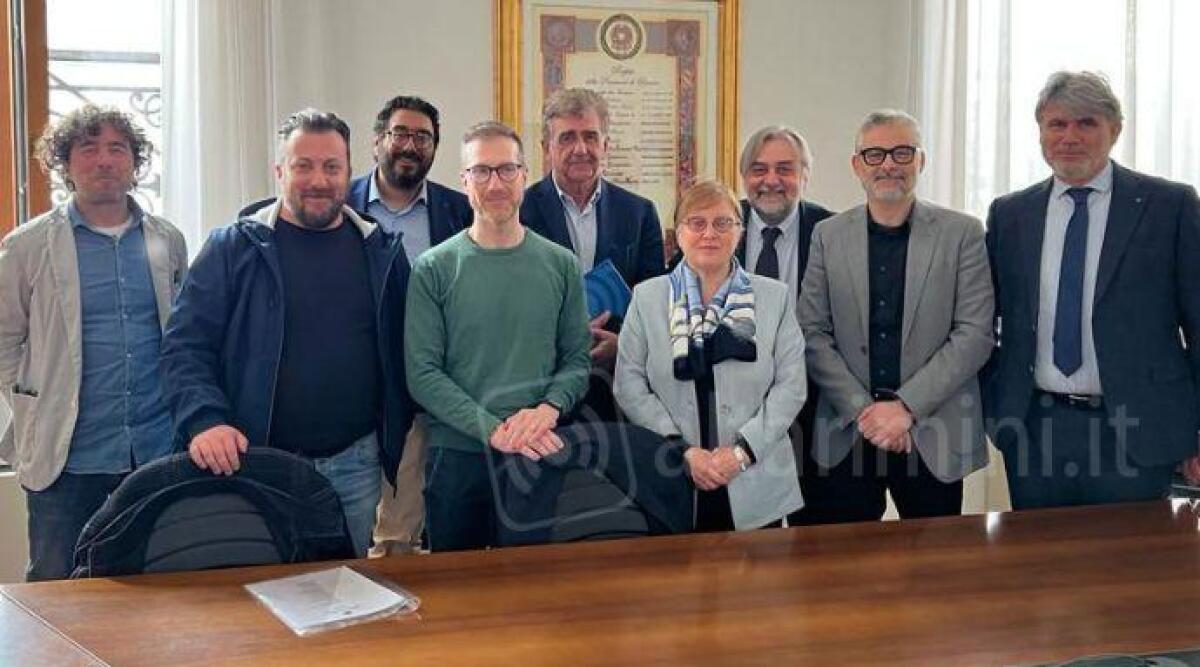 Superbonus e crediti incagliati, a rischio 1000 posti di lavoro a Rimini - I partecipanti all'incontro