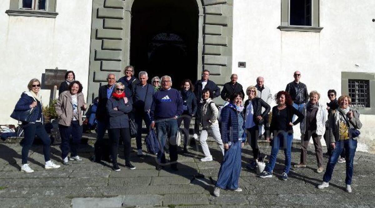 Due Cori per il concerto Requiem alla parrocchia del Crocifisso a Rimini - Coro Carla Amori