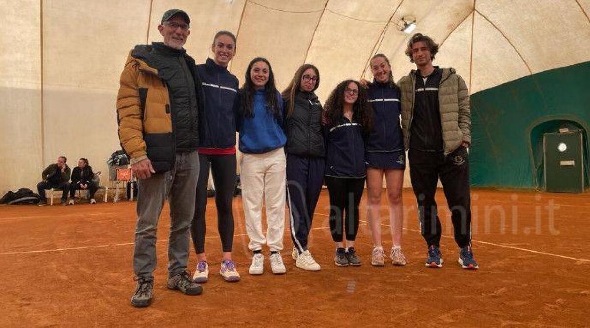 Tennis Club Viserba in campo con due squadre in serie C - La squadra di serie C femminile del Tennis Club Viserba