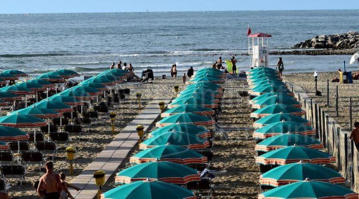 Cattolica, l'Ordinanza Balneare 2023 estende il servizio di salvataggio - Spiaggia di Cattolica