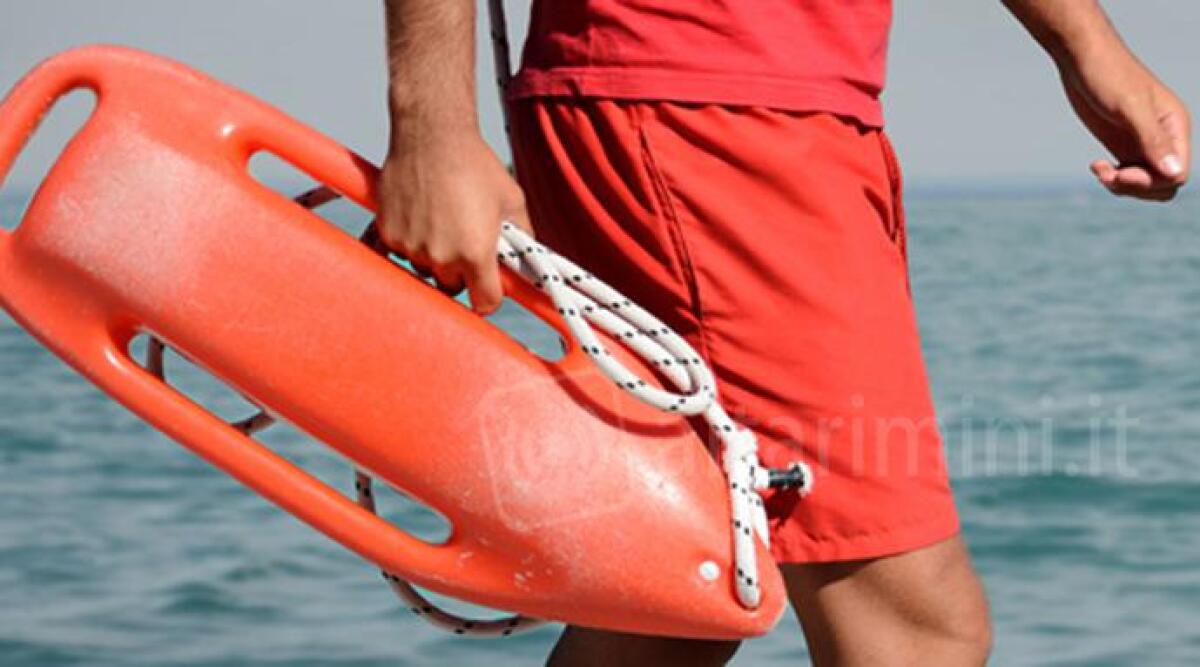 Anche Rimini prolunga il servizio di salvataggio sulle spiagge fino al 17 settembre 2023 - 