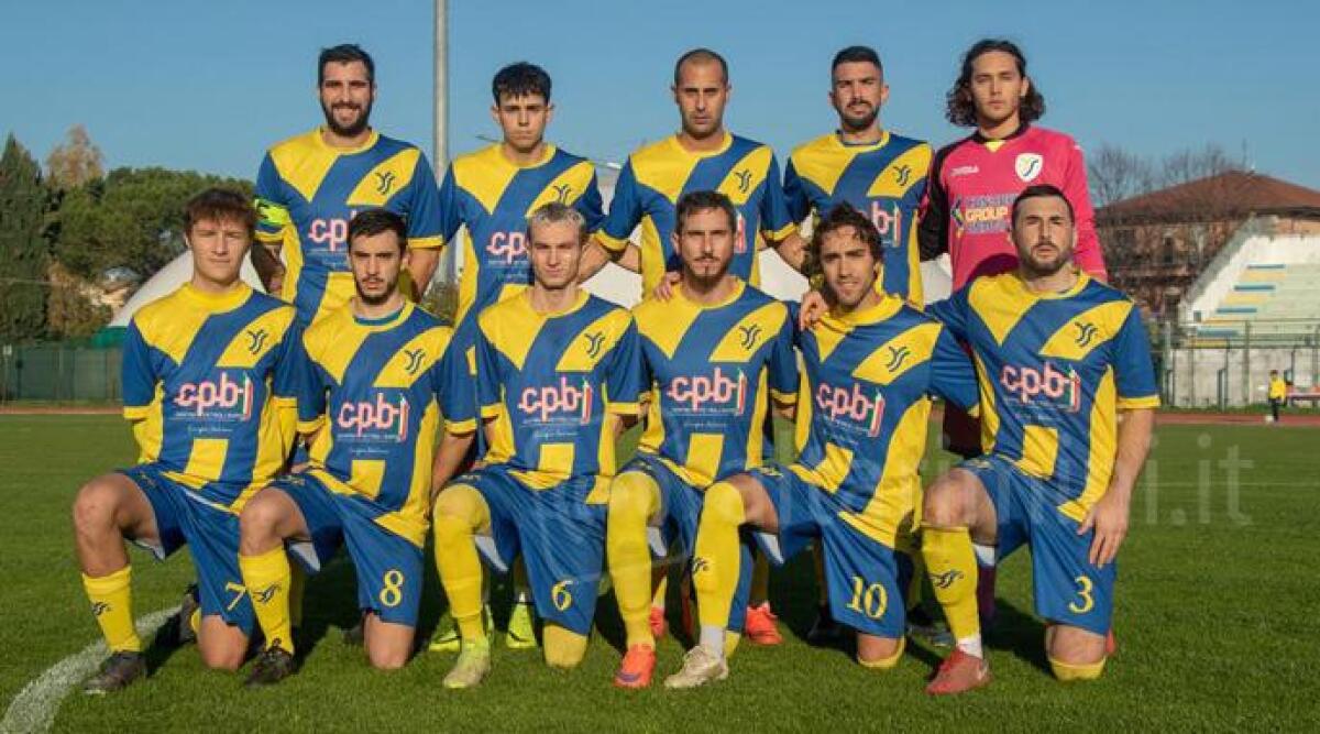 Calcio 2a Cat: Pagliarani regala al filo di lana la vittoria al Santarcangelo, 3-2 al Borgo Marina - Young Santarcangelo