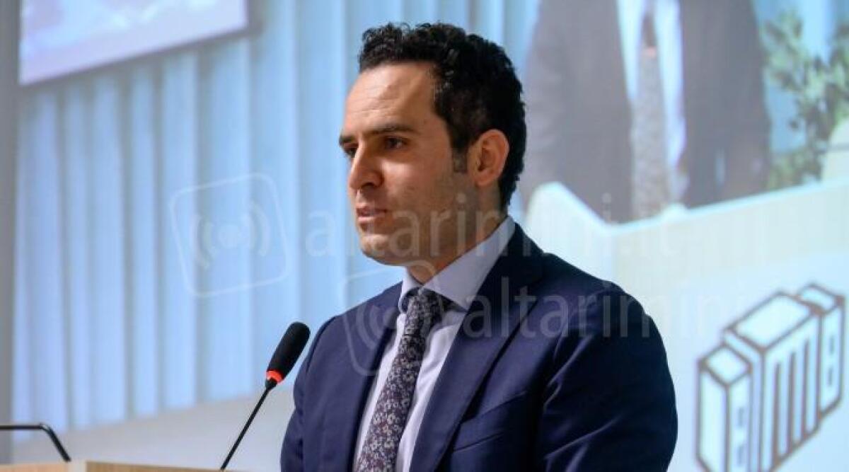 Riccione, accordo con Arpae per il monitoraggio dell'inquinamento elettromagnetico - Assessore Christian Andruccioli - Foto Casalboni