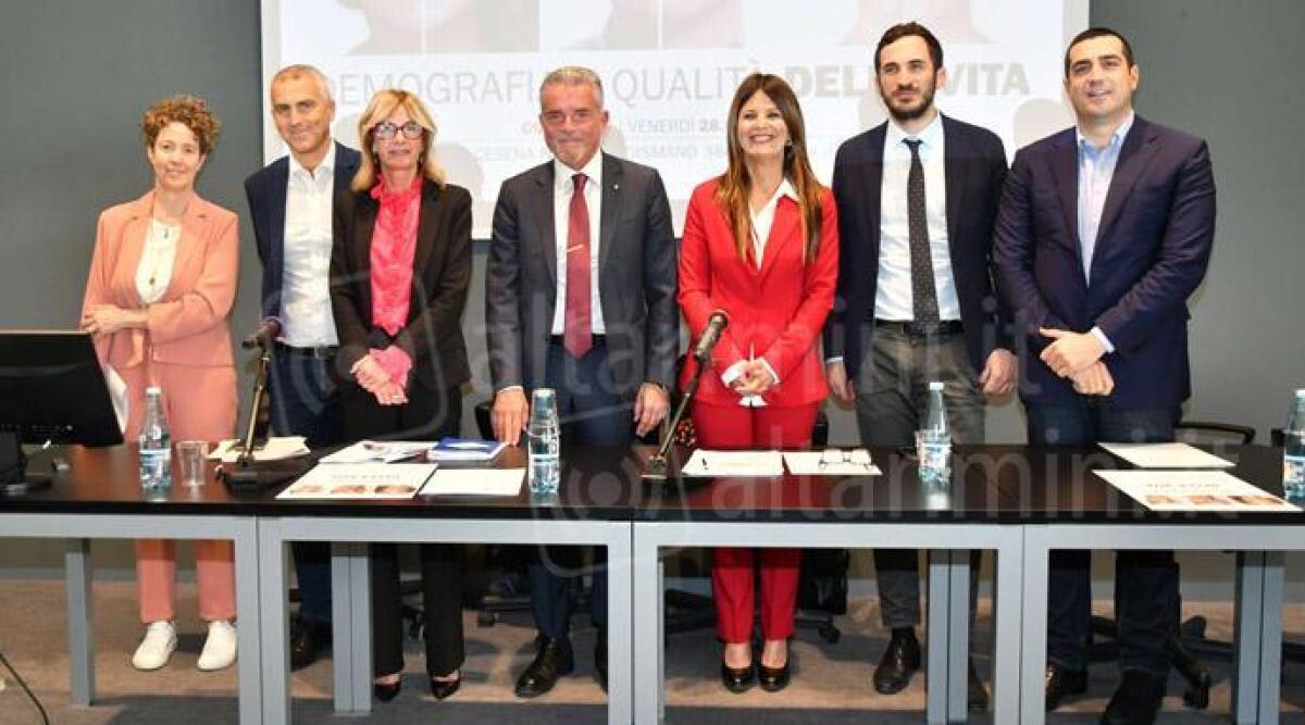Romagna sempre più 'vecchia' e le nascite calate del 30% in dieci anni - Anche il sindaco di Rimini Sadegholvaad ospite del convegno