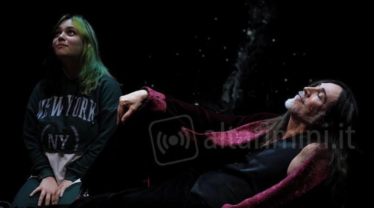 Teatro, al Galli debutta 'Lazarus': l'opera rock di David Bowie con Manuel Agnelli e Casadilego - Manuel Agnelli e Casadilego in 'Lazarus' (foto di F.Lovino)