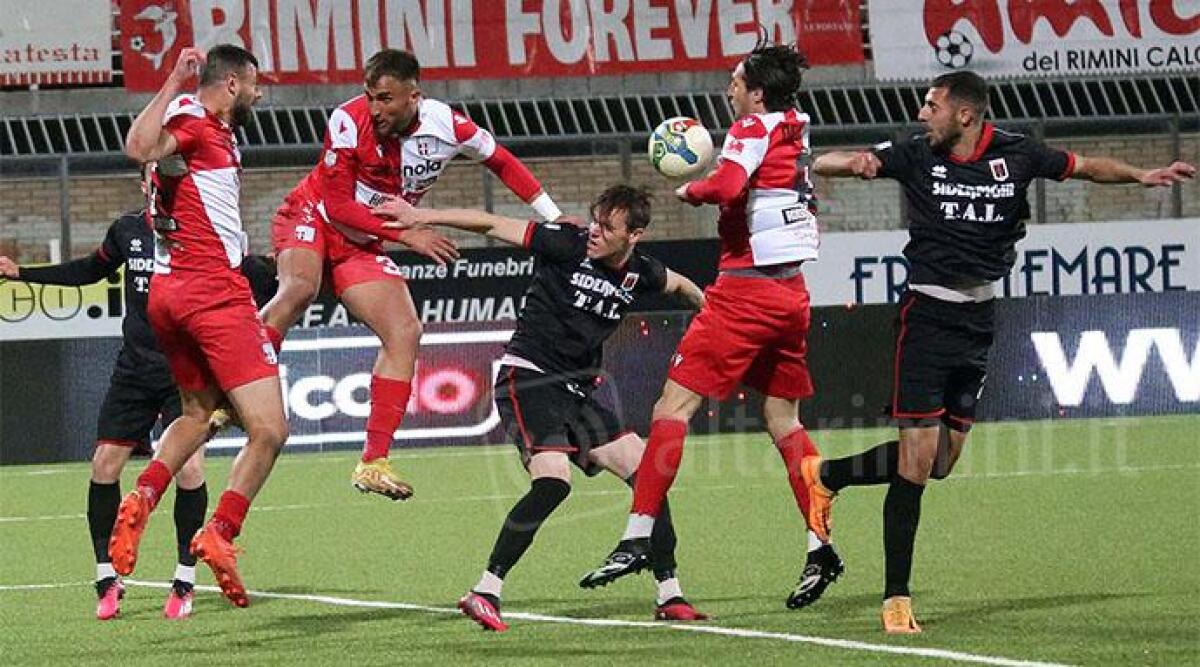 Rimini Calcio, niente vittoria neppure contro il Fiorenzuola falcidiato dalle assenze. Al Neri &egrave; 1-1 - Un attacco portato da Vano