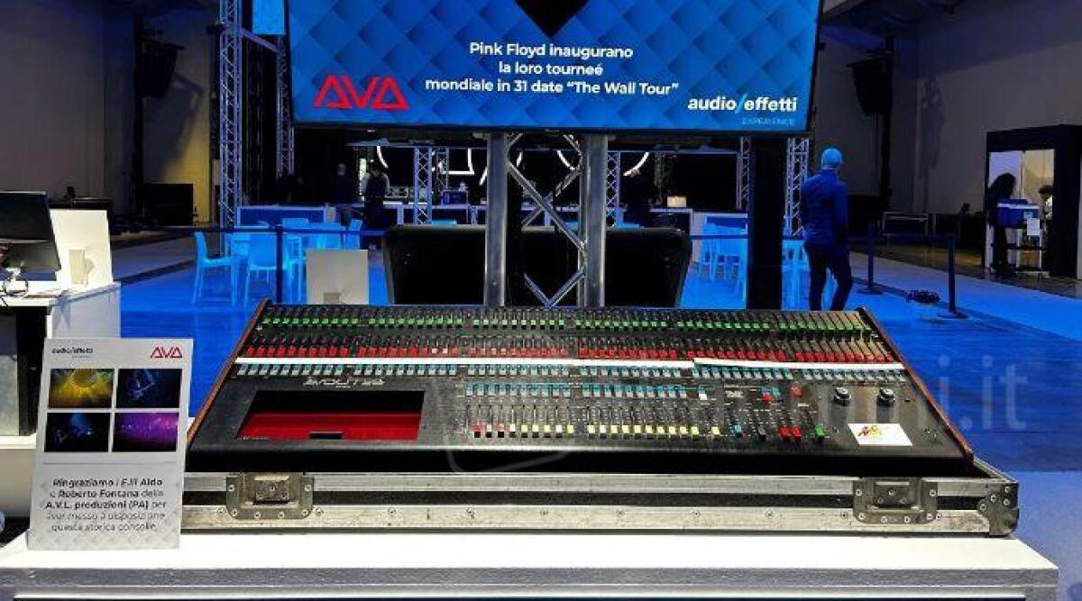 Al Mir di Rimini la console luci usata nel 'The Wall Tour' dei Pink Floyd - La console usata nel The Wall Tour dei Pink Floyd