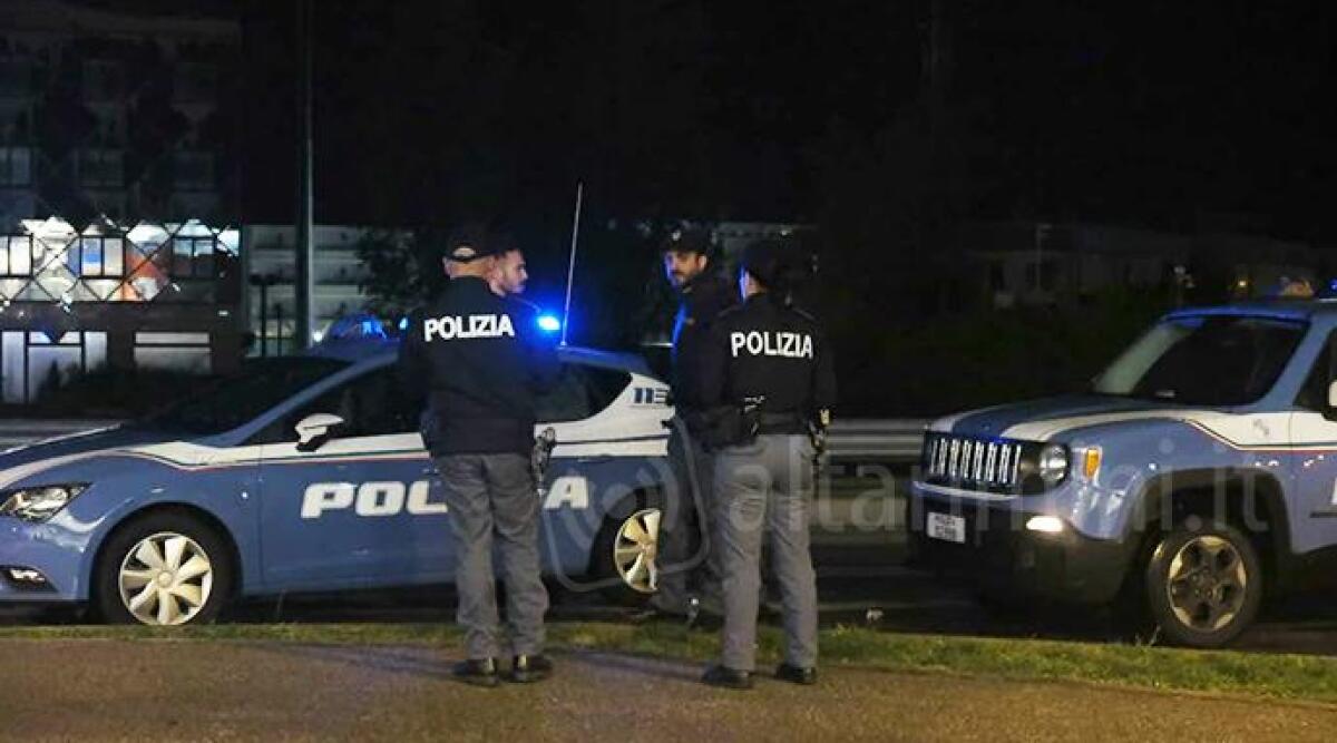 Rimini: centro storico monitorato dalla Polizia. Locale sanzionato per musica fuori orario - Squadra Volanti ARCHIVIO