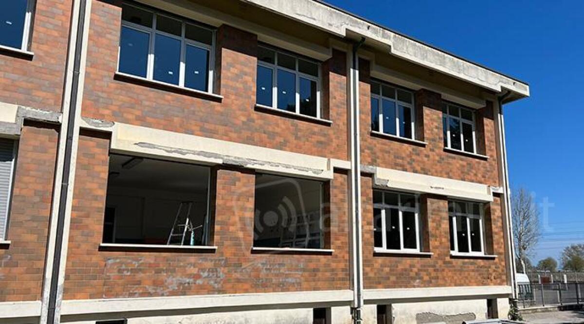 Misano, scuola elementare Capoluogo: nuovi infissi per l'efficientamento energetico - 