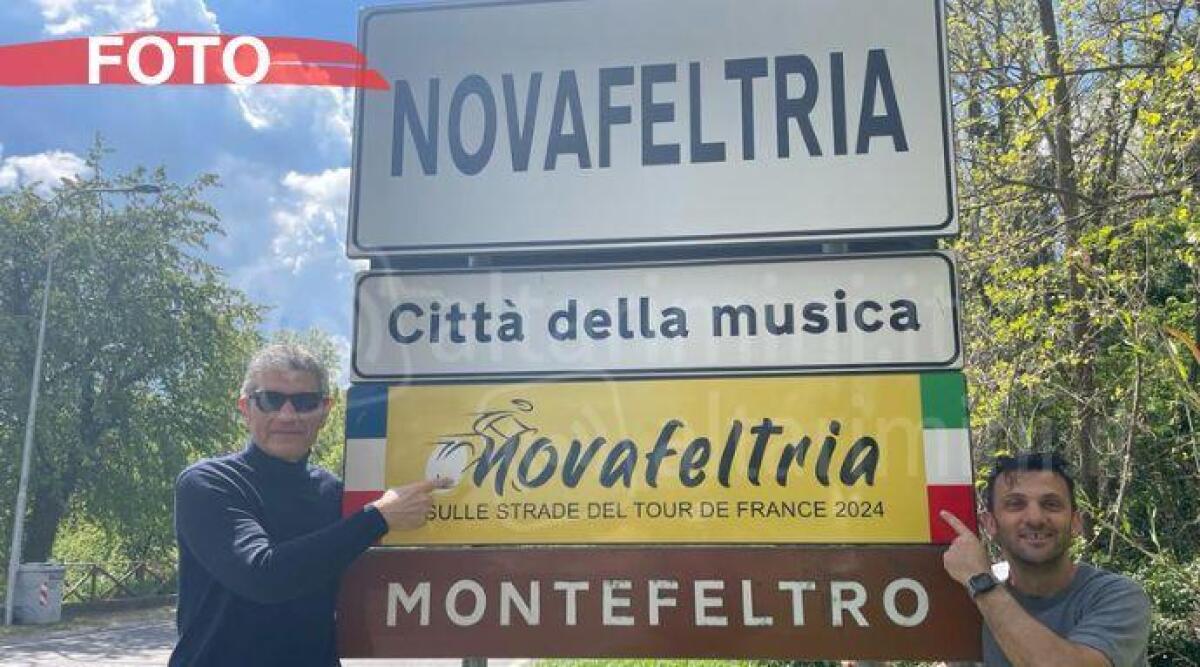 Novafeltria &egrave; gi&agrave; in clima Tour de France, il Comune rende omaggio allo storico passaggio di tappa del 2024 - L'Amministratore comunale Fabio Pandolfi e il consigliere Marco Magnani