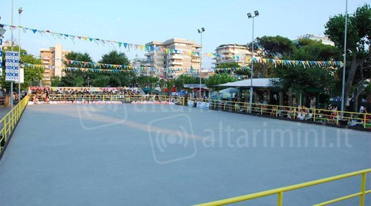 Riccione, accordo con il gestore del bar della pista di pattinaggio - La pista di pattinaggio di viale Milano