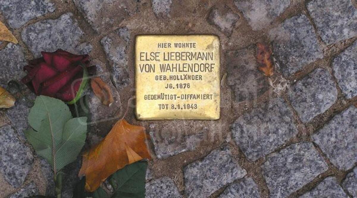 Santarcangelo, la proposta: 'Pietre d'inciampo per le vittime del Nazifascismo' - Pietra di inciampo a Berlino (foto Axel Mauruszat-wikipedia)