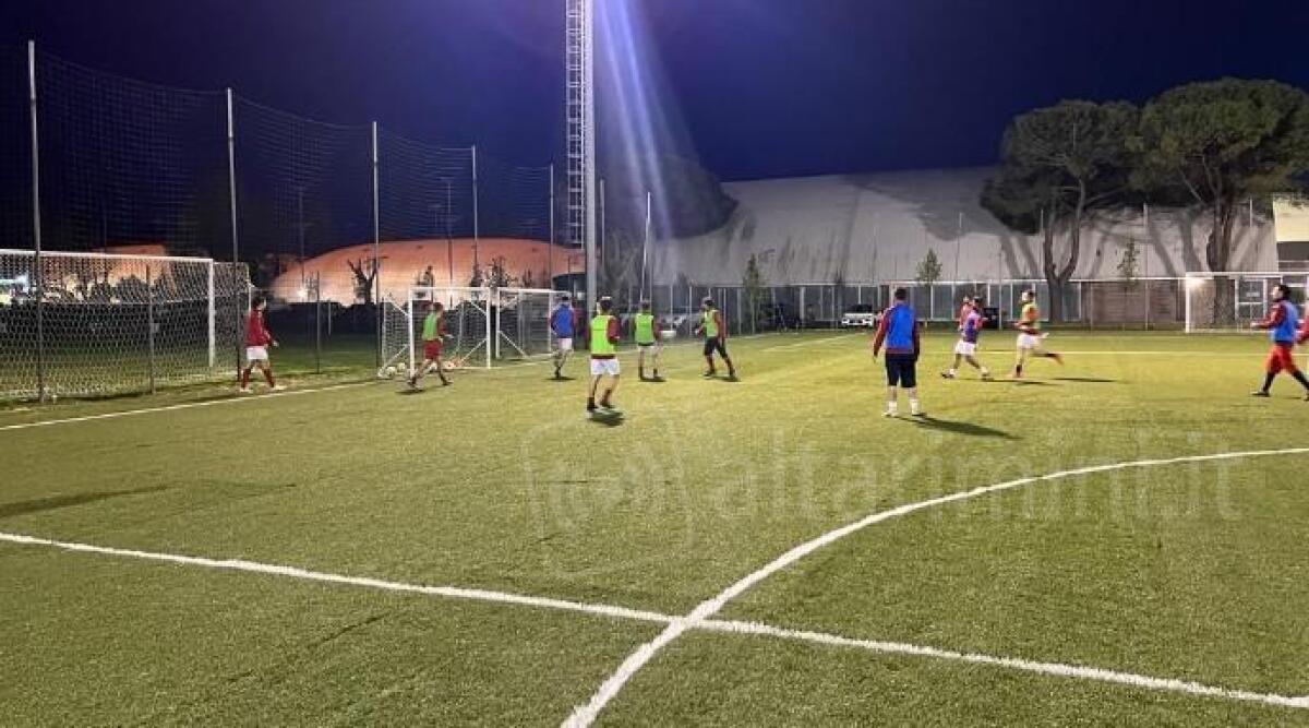 Calcio Seconda, Rimini United: l'imperativo &egrave; vincere per centrare la finale playoff - Il Rimini United in allenamento