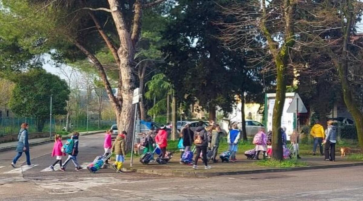 'Siamo nati per camminare' il progetto a San Giovanni con tre linee di piedibus - Due nuovi percorsi piedibus (repertorio)