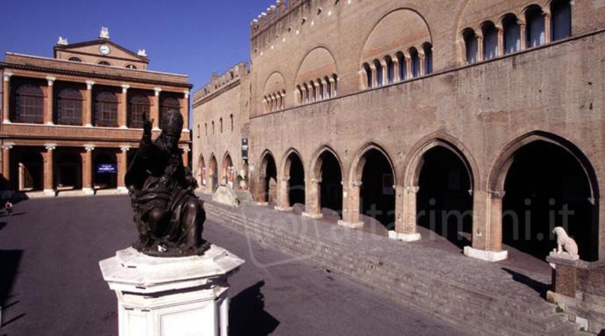 Rimini capitale italiana della cultura, la Regione pronta al sostegno - Piazza Cavour di Rimini