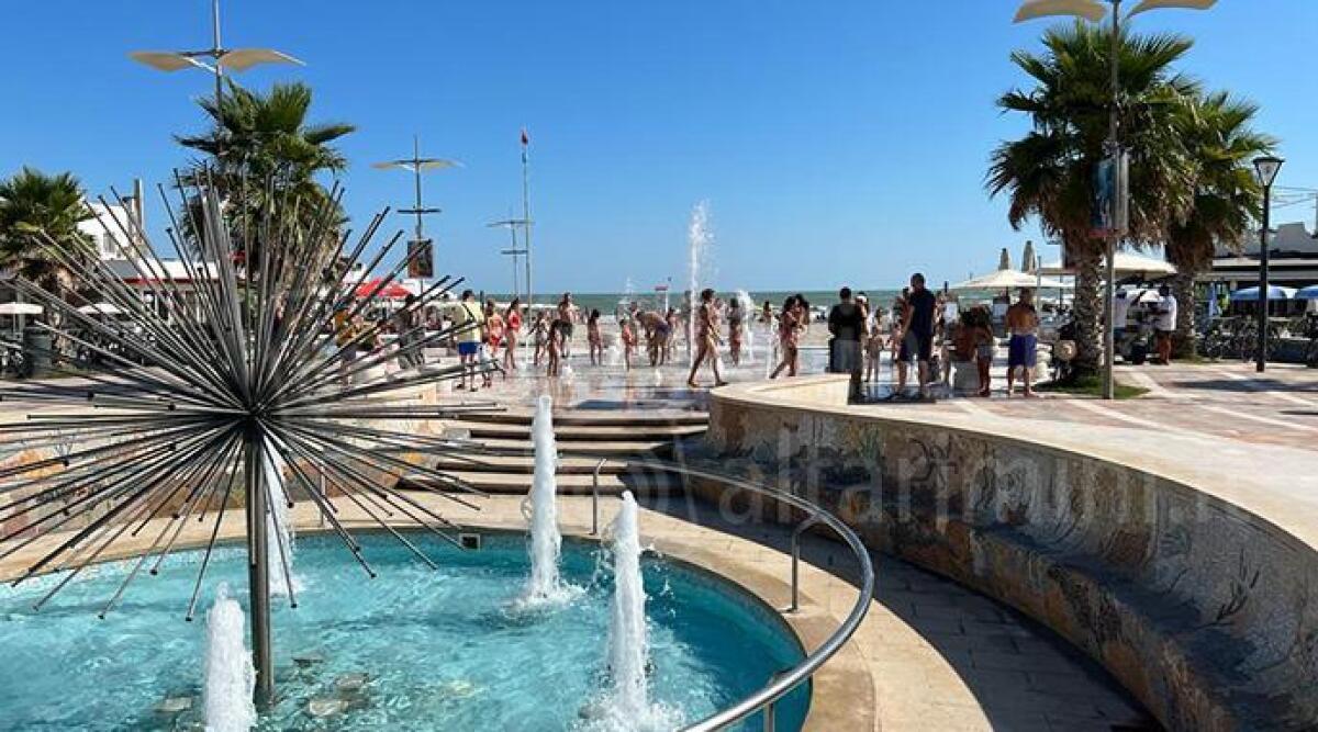 Misano, comincia la stagione estiva. Schivardi: 'Per il decoro cittadino serve la collaborazione di tutti' - Lungomare Misano Adriatico